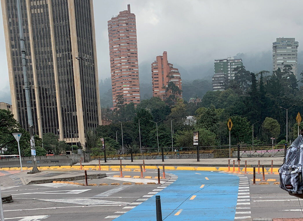 RL167 Viaggi - Colombia in bici a 2500m - Pista ciclabile a Bogotà