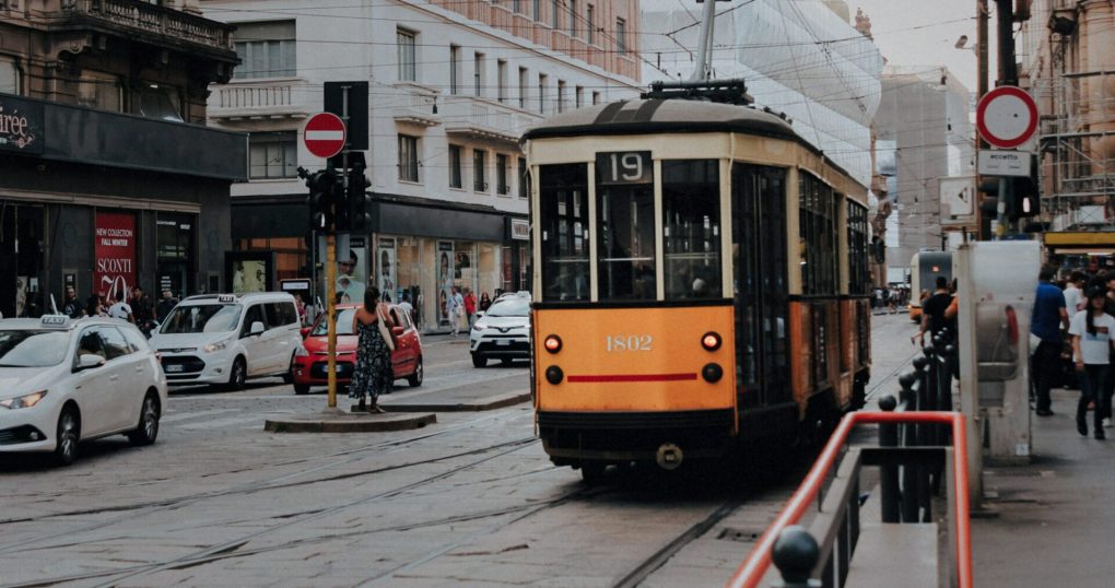 con-la-pandemia-si-e-ridotta-la-frequenza-delluso-di-mezzi-pubblici-da-openpolis-it