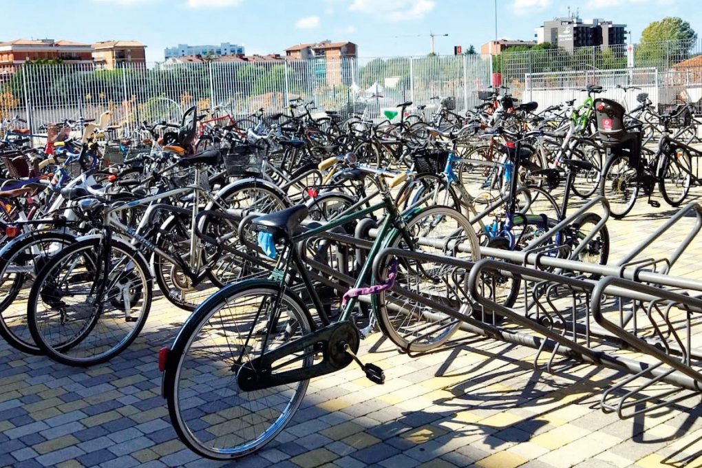 RL172 Nuovi ciclopark nell'azienda ospedaliera - Ciclopark modulare posizionato tra l’ospedale geriatrico e il polo Confortini (ritaglio)