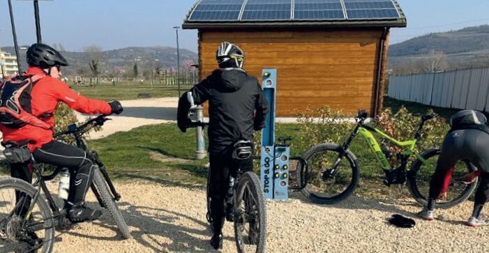 RL177 San Martino Buon Albergo pedalare appena ad est del capoluogo - La colonnina nel parco di Casa Pozza