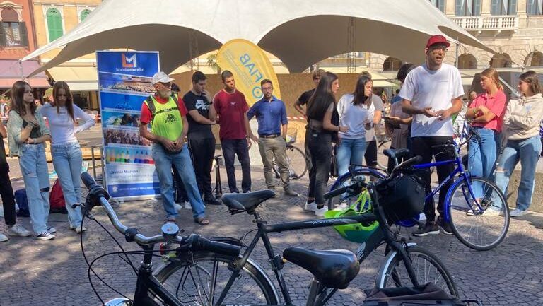 RL178 ...Giovani promotori crescono - foto con gli studenti