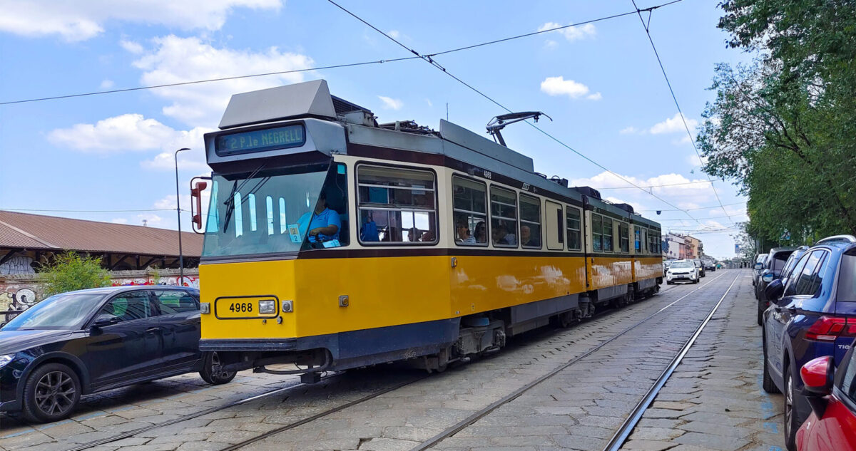 2023-11-20-cosa-prevede-il-pnrr-per-trasporto-pubblico-e-mobilita-sostenibile-da-openpolis-it-joshimilestoner_pnrr_unsplash