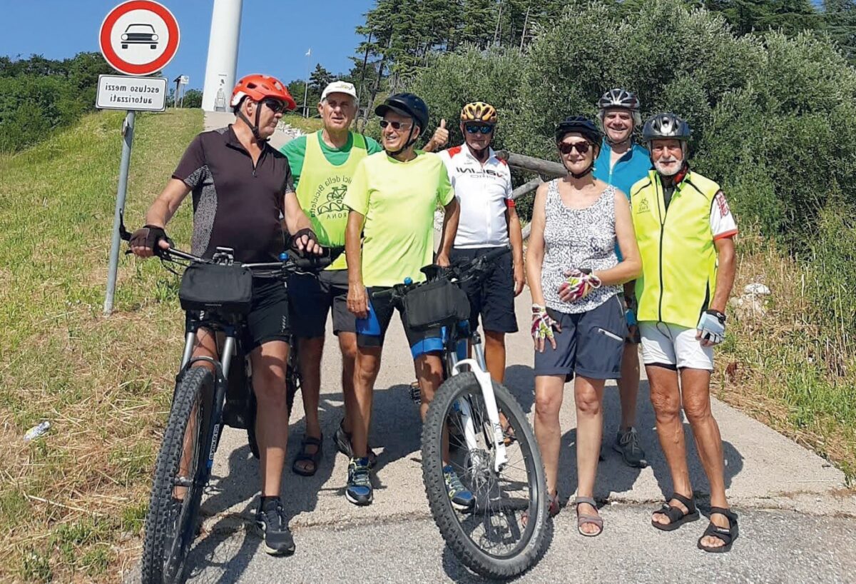 RL180 Isolainbici - Dal risotto al Tastasal al cotechino d'agosto - Foto di gruppo 3 (ritaglio)