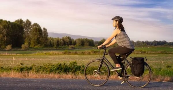 rapporto-annuale-sul-cicloturismo-viaggiare-con-la-bici-2025-da-legambiente-it